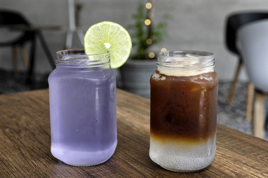 Limonada violeta and espresso tonic